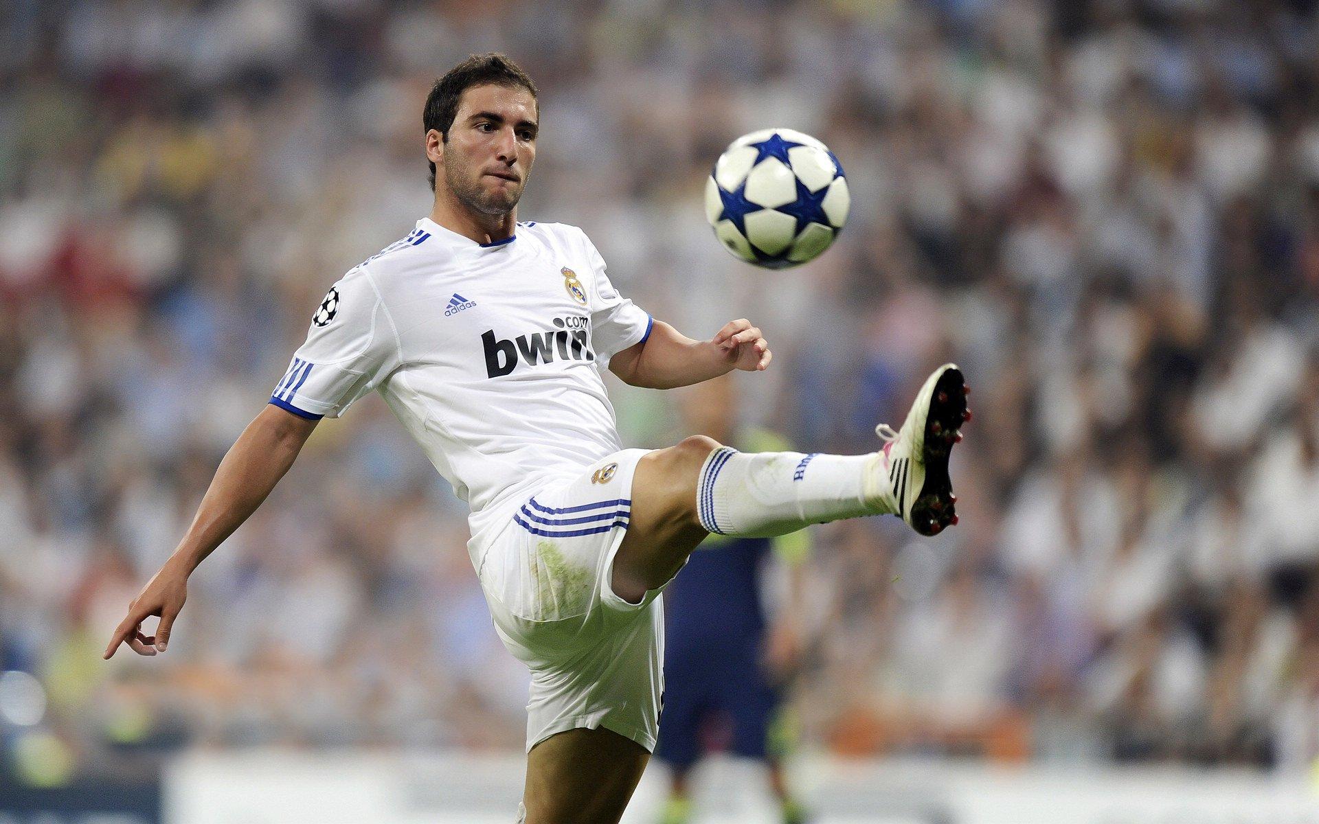 媒体人，克里斯待定，库马杰或成关键先生—体育界聚焦未来之星